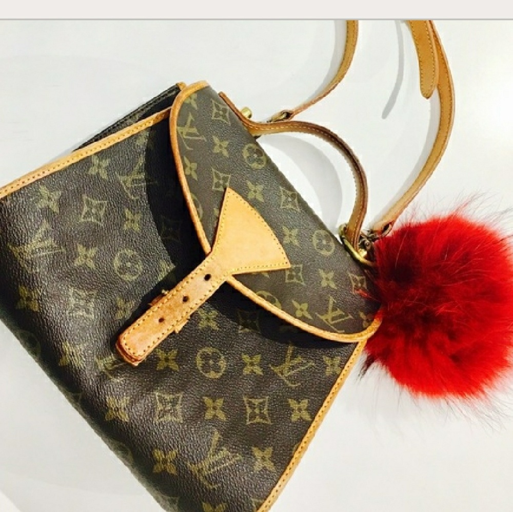Louis Vuitton Cross Body Purse
